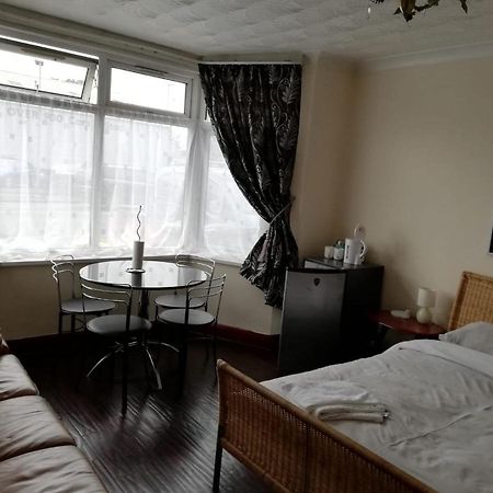 Cozy Guest House 卢顿 外观 照片